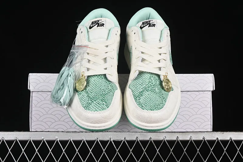 All Categories Air Jordan Jordan Series Basketball Shoes Air Jordan 1 Low Air Jordan 1 Low OG AJ1 Joe 1 Year of the Snake Limited Green Snake Low-top Retro Basketball Shoes HF3144-100